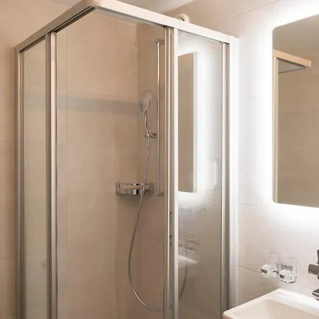 Hotel Bahnhof 3*