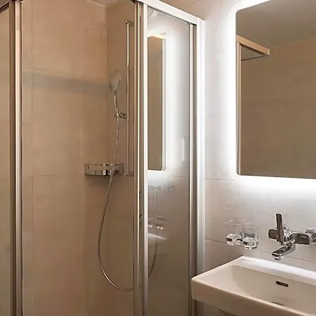 Hotel Bahnhof 3*