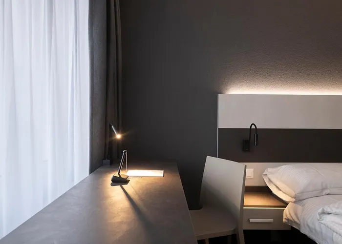 Отель Bahnhof Zollikofen